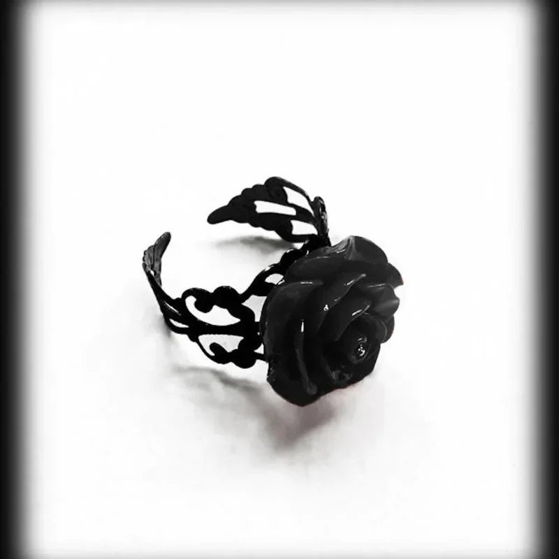 Gothic Red Rose Adjustable Ring – Elegant Men's Accessory | Accessorio Uomo Elegante