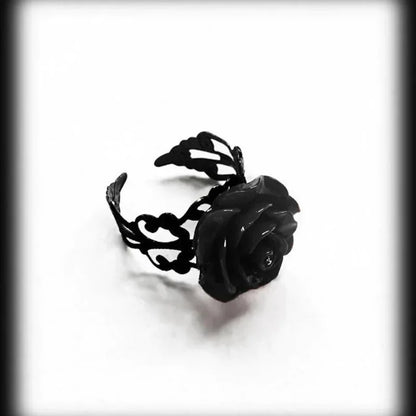 Gothic Red Rose Adjustable Ring – Elegant Men's Accessory | Accessorio Uomo Elegante