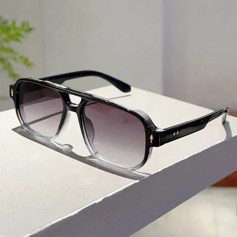 Vintage Sunglasses – Timeless Unisex Style – Elegant Men's Accessory | Accessorio Uomo Elegante