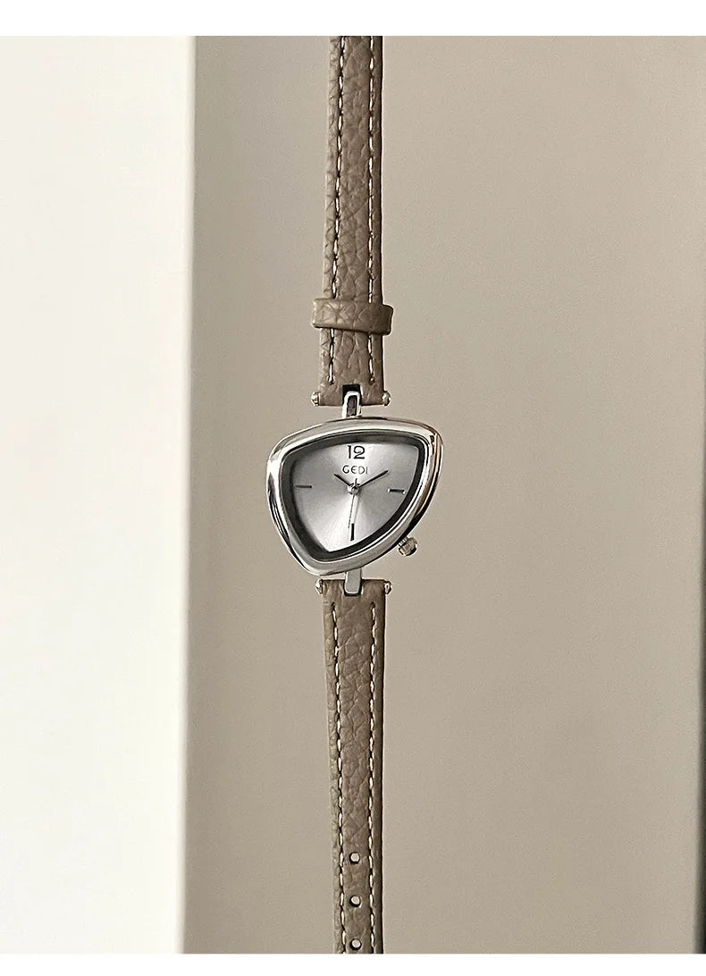 Men’s Triangular Luxury Watch – Bold Stainless Steel Design – Elegant Men's Accessory | Accessorio Uomo Elegante