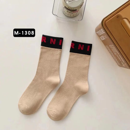 Colorblock Alphabet Socks – Unisex Designer Street Style – Elegant Men's Accessory | Accessorio Uomo Elegante