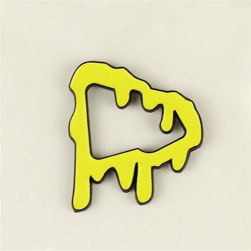 DRAVEN — Virgin Mary Metal Pin – Retro Baseball Cap Brooch