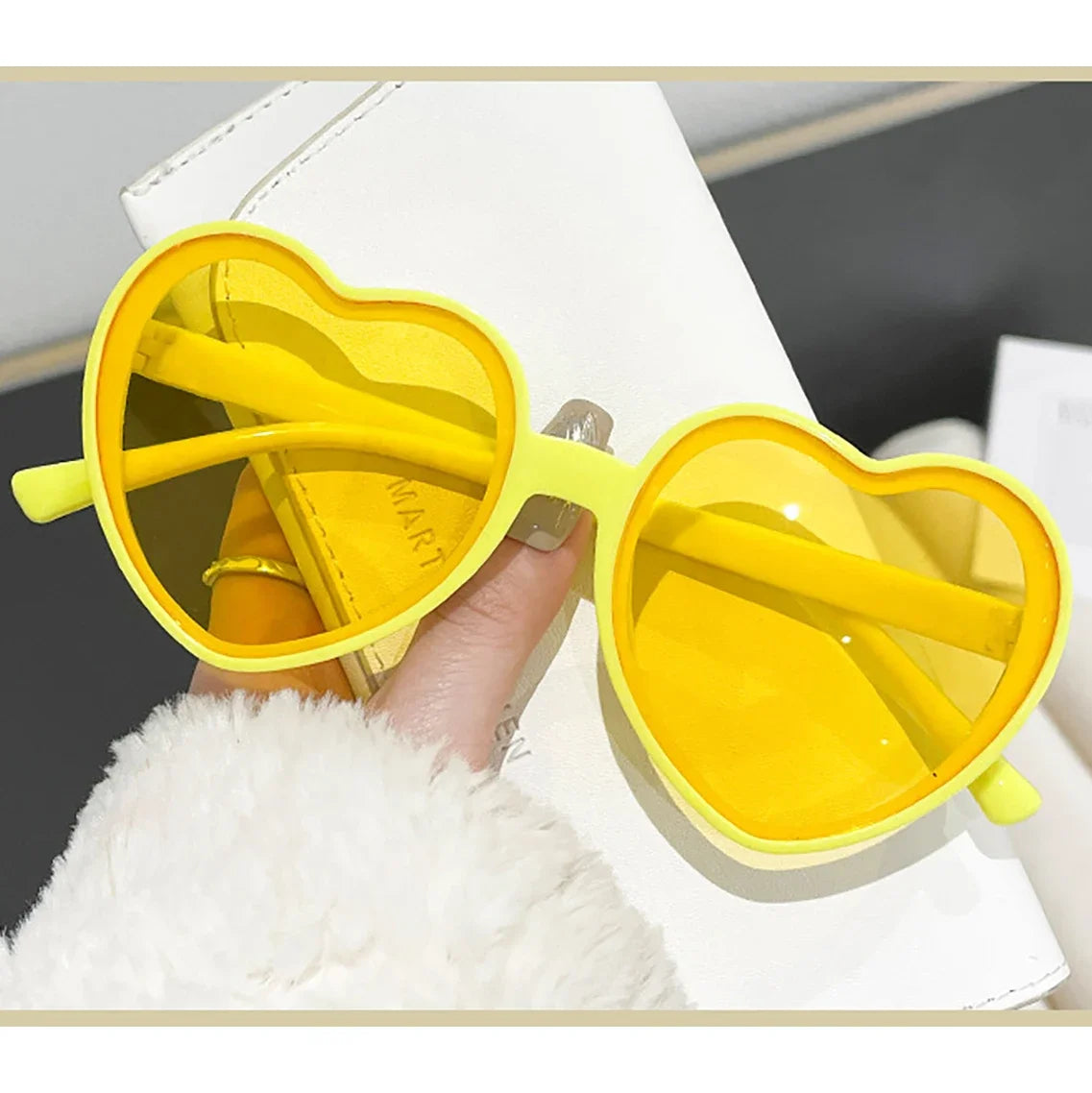 Pink Heart Sunglasses – Candy Vintage Big Frame UV400 Shades – Elegant Men's Accessory | Accessorio Uomo Elegante