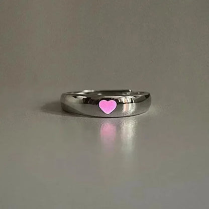 Luminous Heart Glow Ring – Elegant Men's Accessory | Accessorio Uomo Elegante