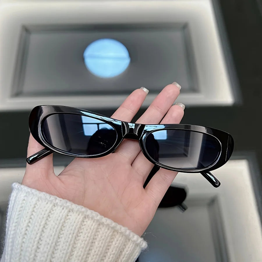 DRAVEN — Small Square Sunglasses – Vintage Black Designer Style