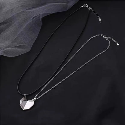 Magnetic Wishing Stone Couple Necklace – Black and White Pendant Jewelry for Men and Women
