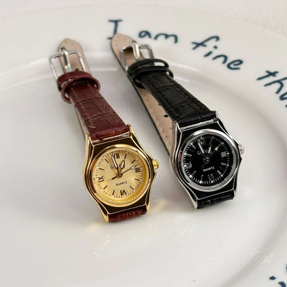 Grace in Motion – Women’s Leather Quartz Watch with Stainless Steel Details – Elegant Men's Accessory | Accessorio Uomo Elegante