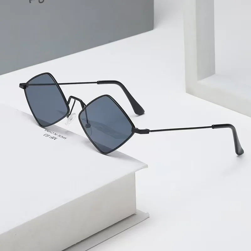 DRAVEN — Diamond Frame Sunglasses