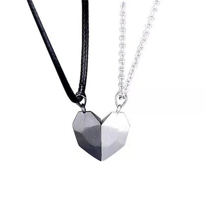 Magnetic Wishing Stone Couple Necklace – Black and White Pendant Jewelry for Men and Women